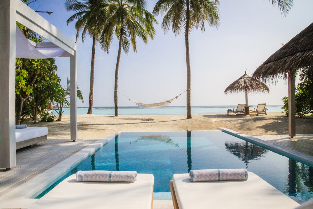 content/hotel/Kanuhura/Accommondation/Retreat Grand Beach Pool Villa Sunrise/Kanuhura-Acc-RetreatGrandBeachPoolVilla-13.jpg